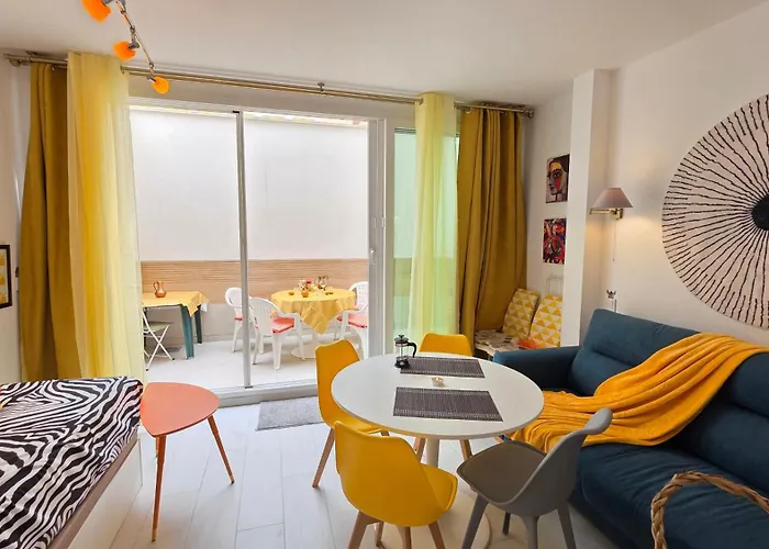 Picasso Huelin Malaga 250M From Beach